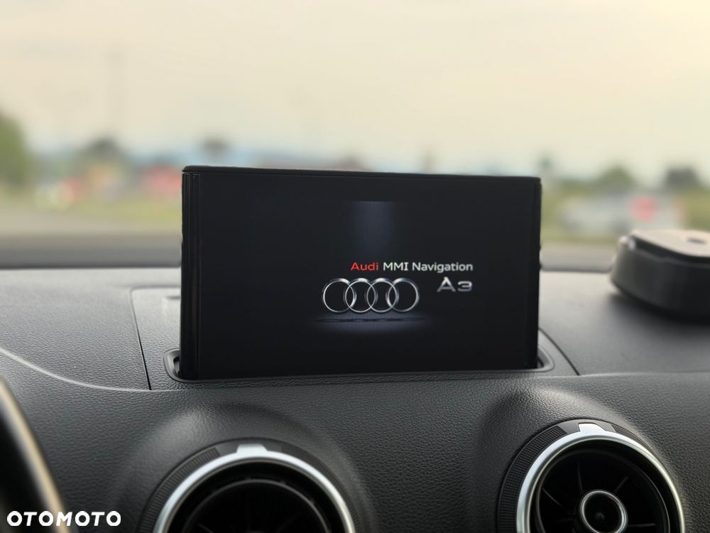 Audi A3 Sportback 1.2 TFSI S tronic S line Sportpaket - 28