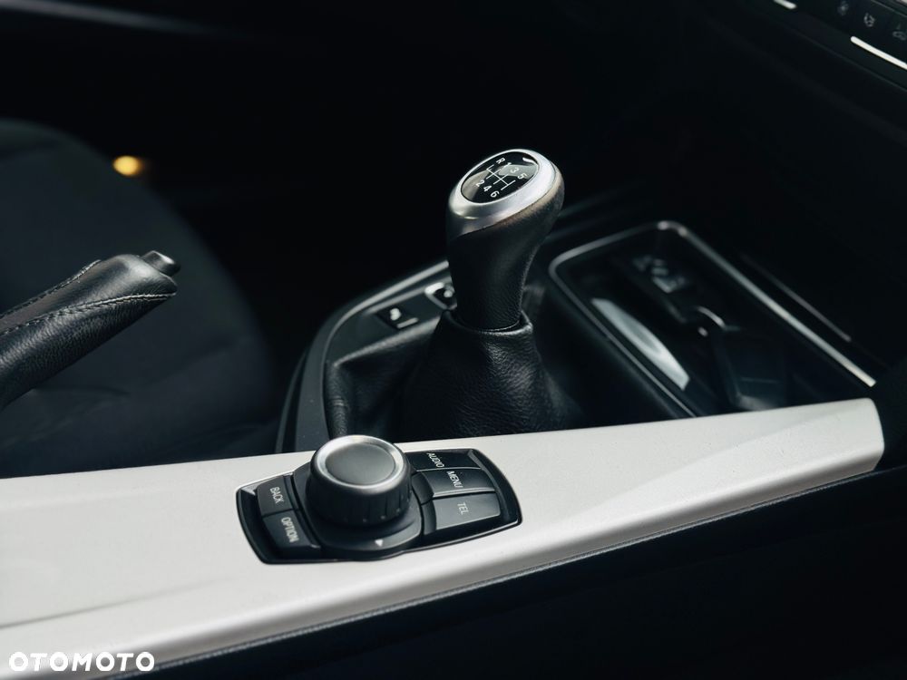 BMW Seria 3 316d DPF Edition Exclusive - 25