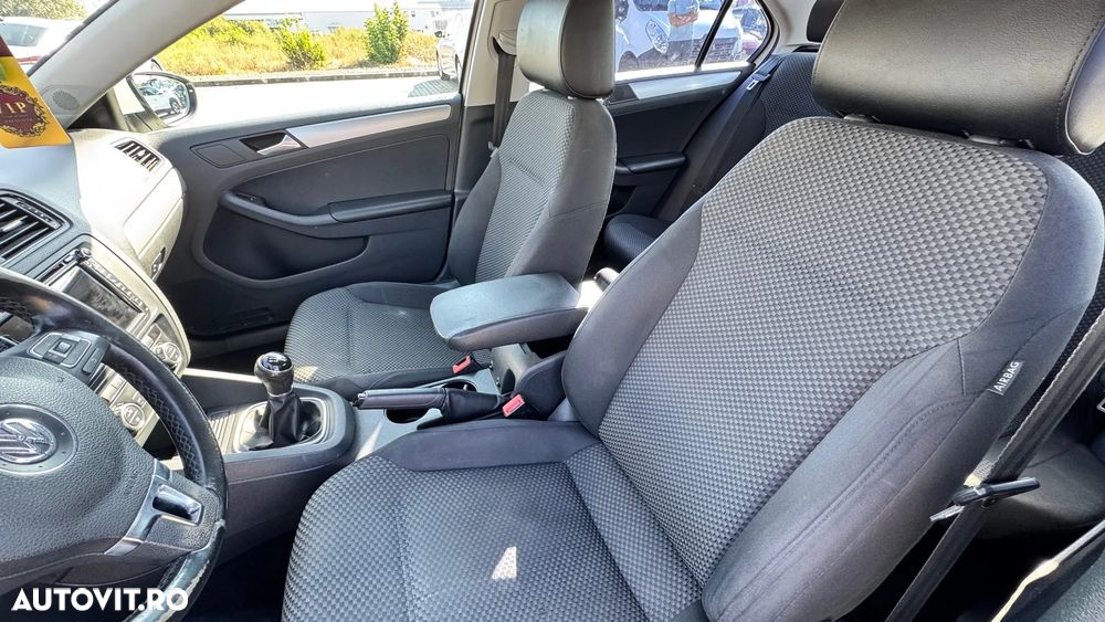 Volkswagen Jetta 1.6 TDI CR DPF Comfortline - 15