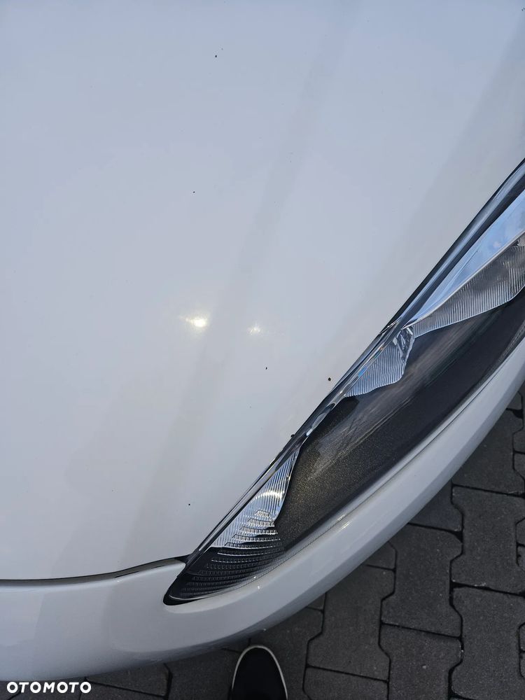Ford Fiesta 1.5 TDCi SYNC Edition - 12