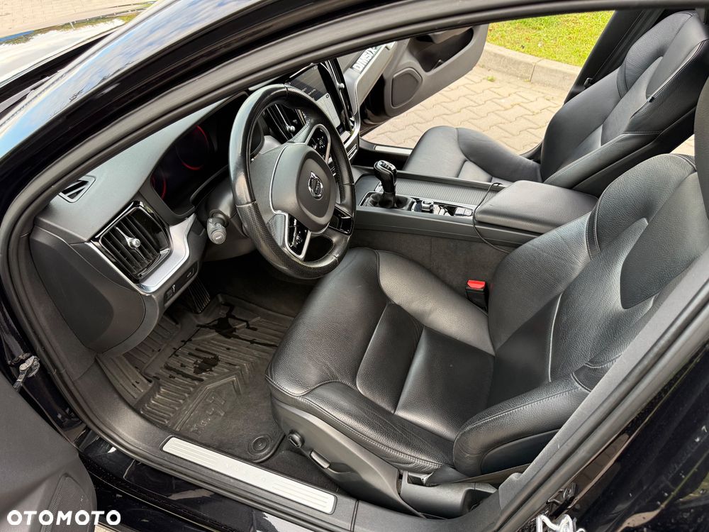 Volvo V60 D3 Momentum Pro - 21