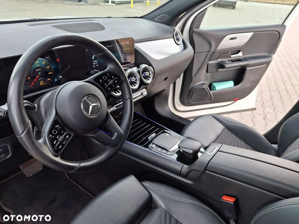 Mercedes-Benz GLA 200 Business Edition - 8