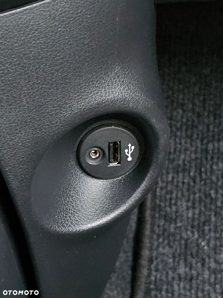 Nissan Micra 1.2 Bild der Frau - 23