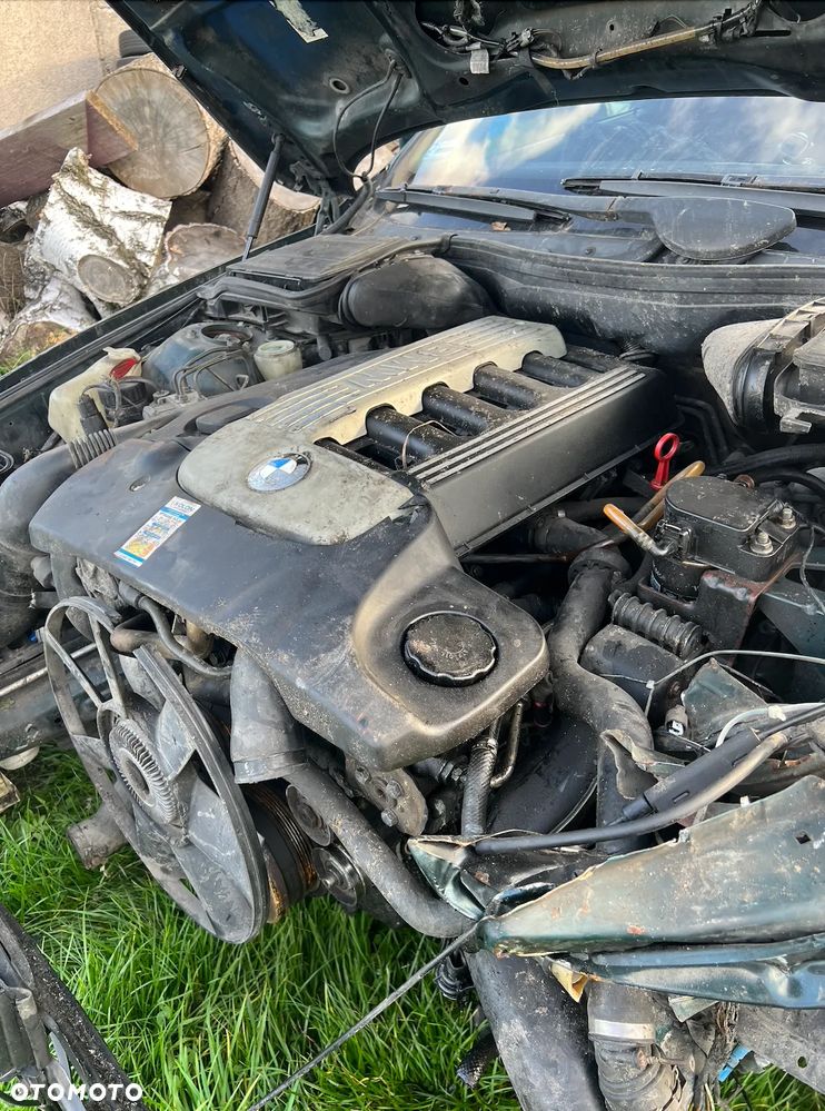 Silnik kompletny i inne części BMW E39 - 2