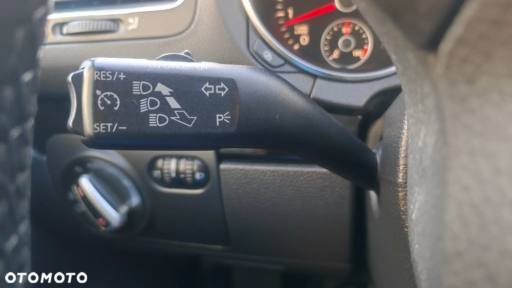 Volkswagen Golf 1.4 TSI Highline - 9