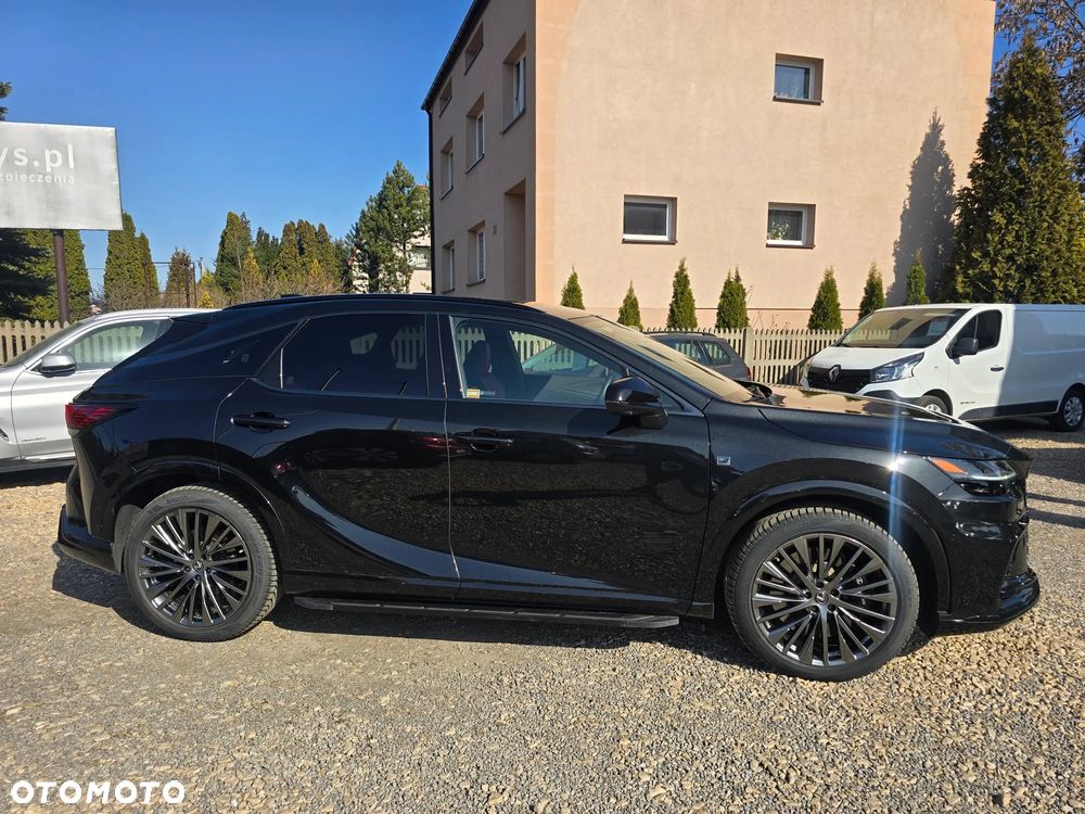 Lexus RX - 9
