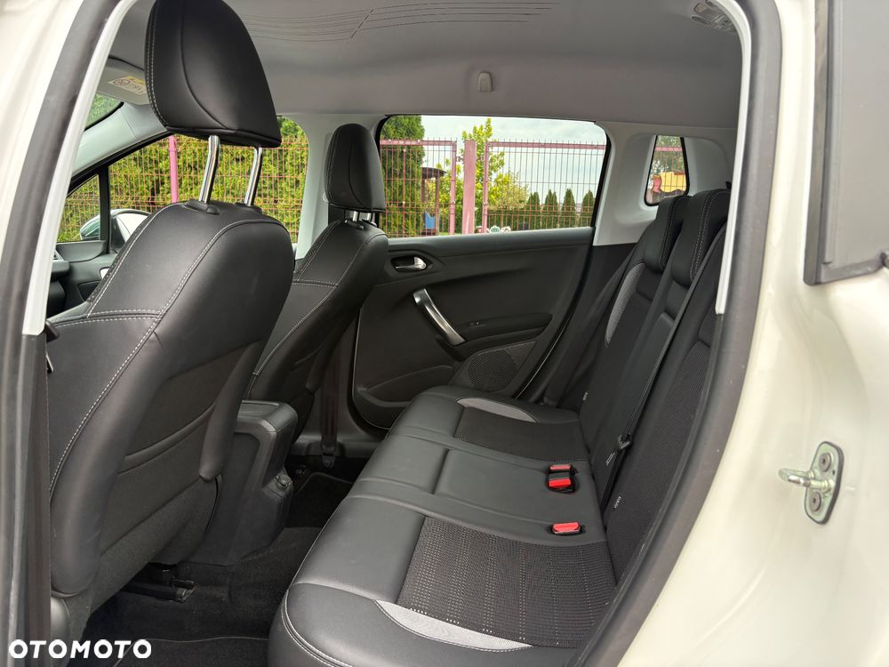 Peugeot 2008 - 22