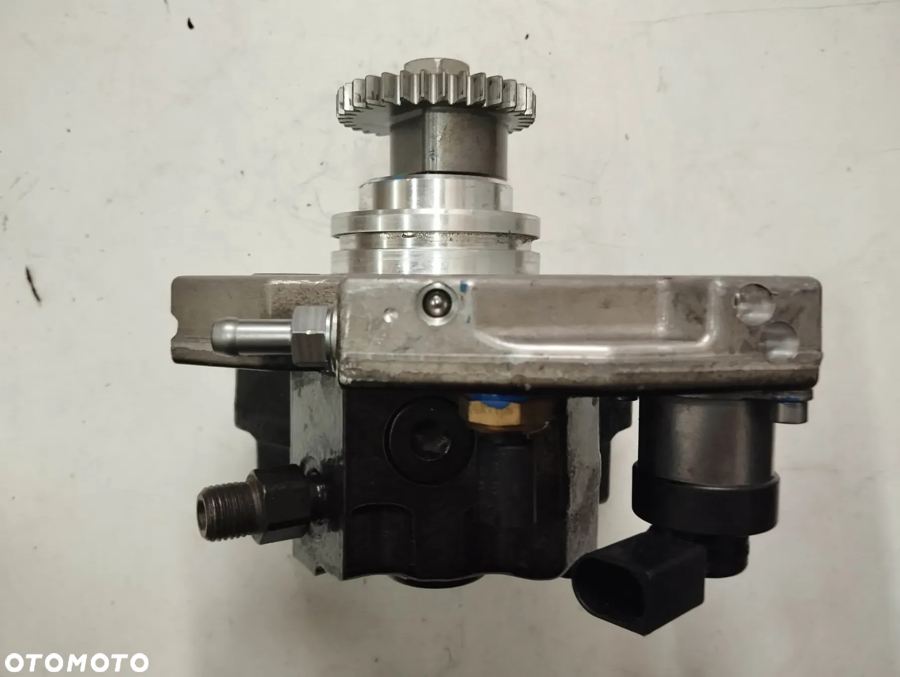 POMPA WTRYSKOWA BOSCH Mercedes Jeep Chrysler 3.0 V6 OE A6420700501 0445010145 - 4