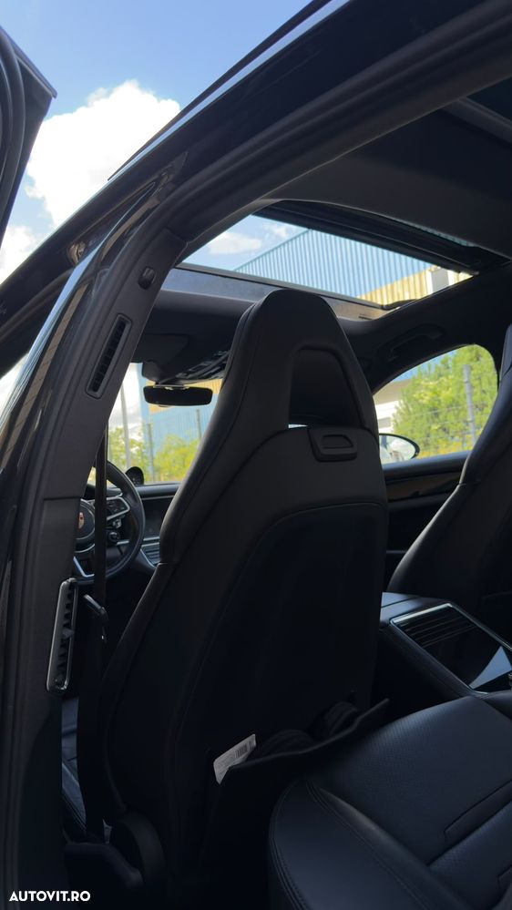 Porsche Panamera 4S - 16
