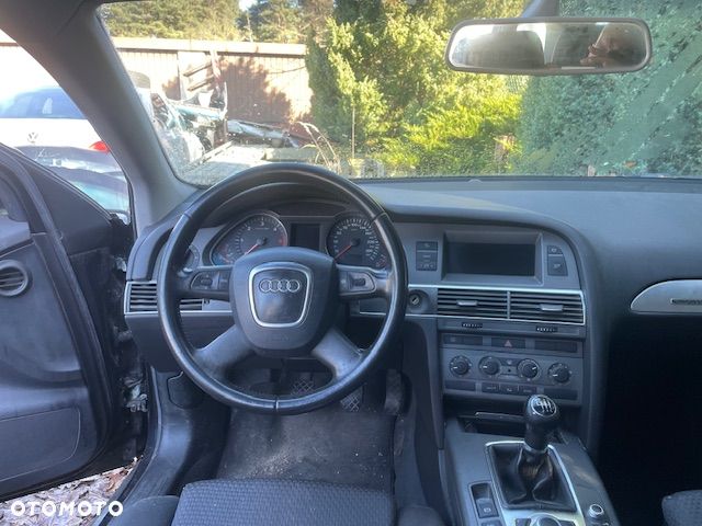 Audi A6 Avant 2004 photo 4