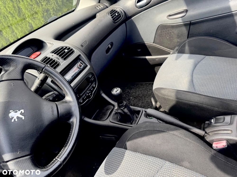 Peugeot 206 - 20