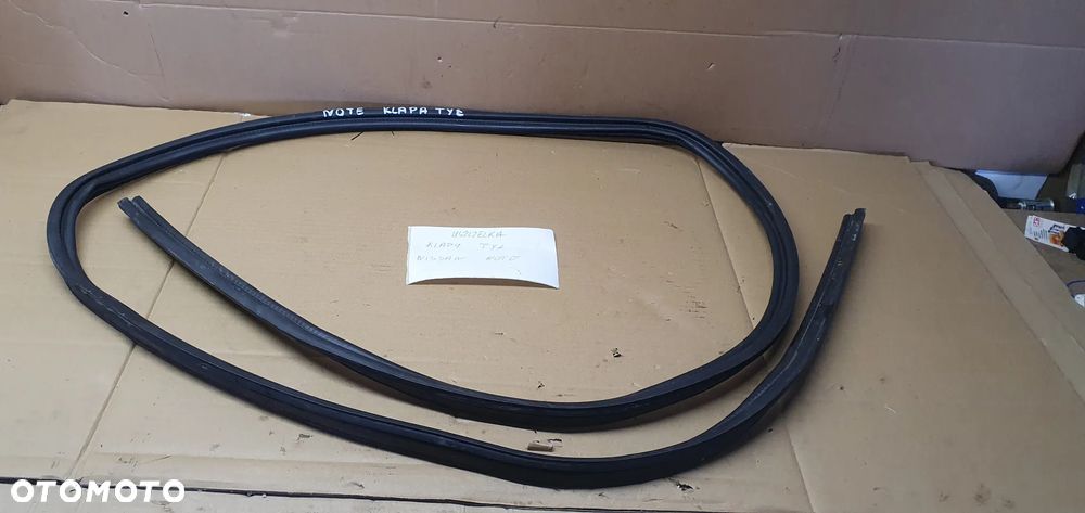 Uszczelka klapy bagażnika Nissan Note E11 - 1