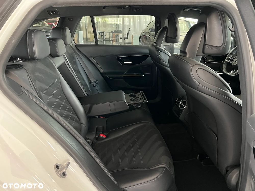 Mercedes-Benz Klasa C 220 d 9G-TRONIC - 38