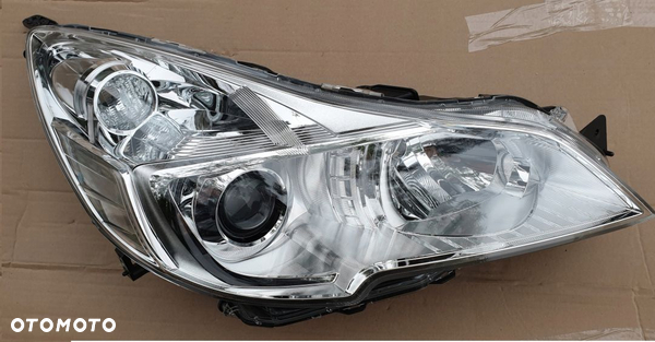 REFLEKTOR LAMPA PRAWA SUBARU LEGACY LIFT ZWYKŁA