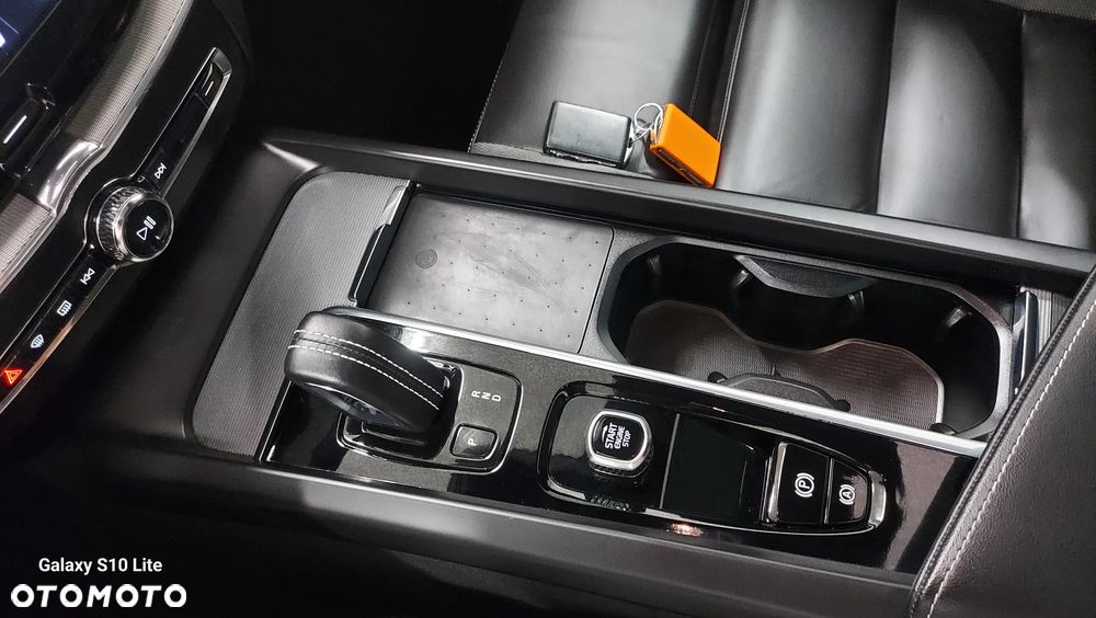 Volvo XC 60 B4 D Geartronic RDesign - 21