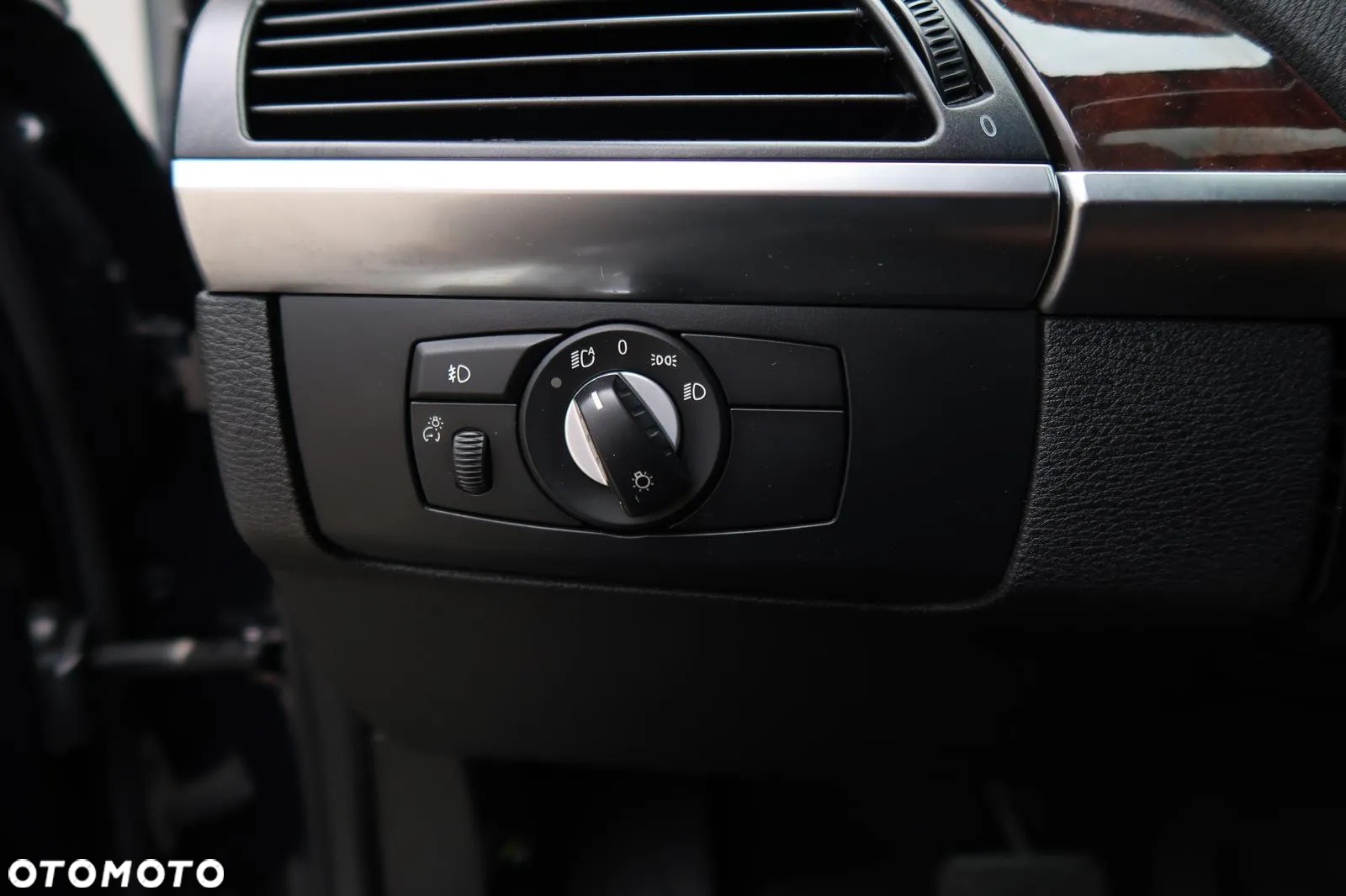 BMW X5 3.0si xDrive - 16