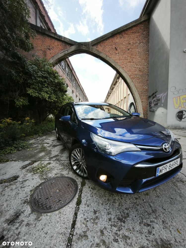 Toyota Avensis 2.0 D-4D Prestige - 8