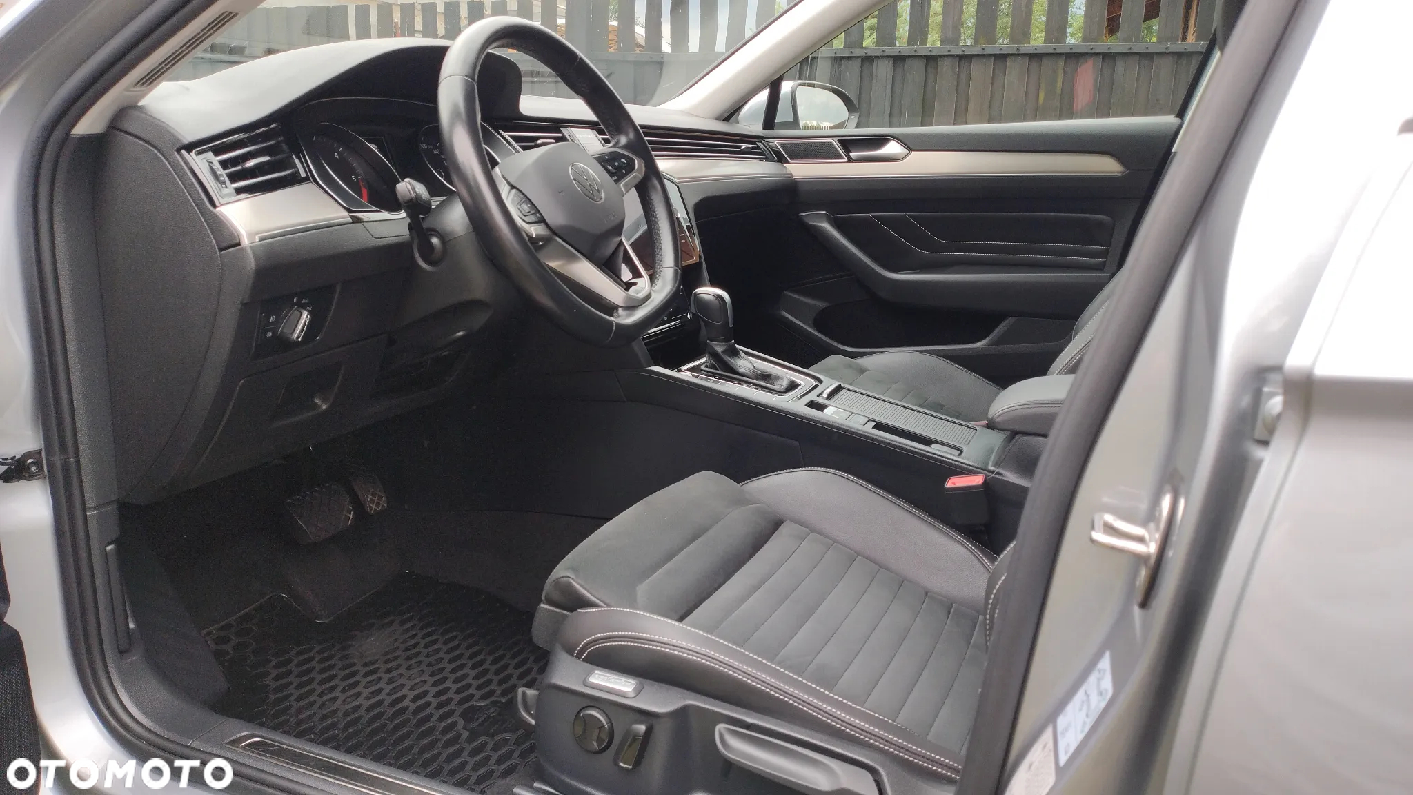 Volkswagen Passat 2.0 TDI EVO Elegance DSG - 20