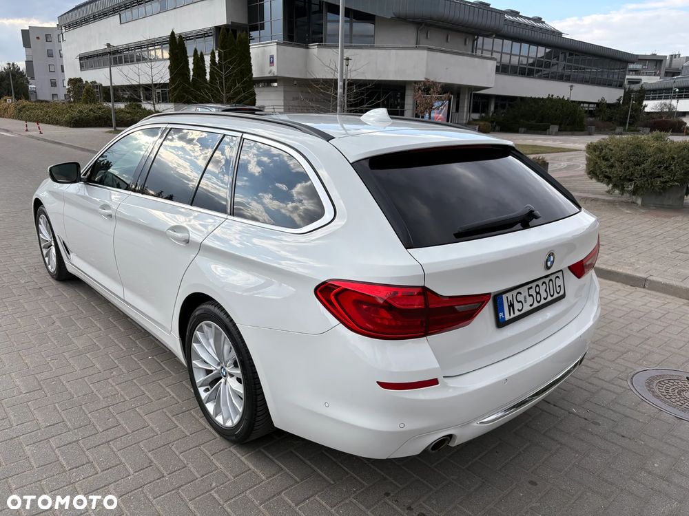 BMW Seria 5 520d Luxury Line - 4