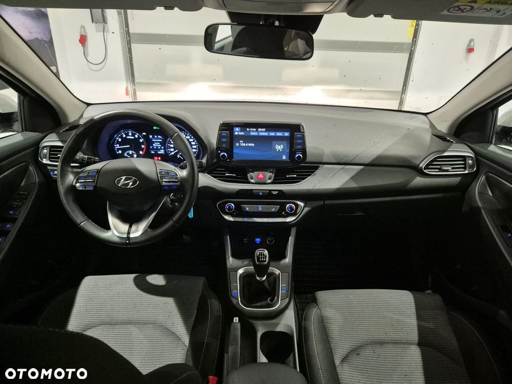 Hyundai i30 1.5 T-GDI 48V Modern - 9
