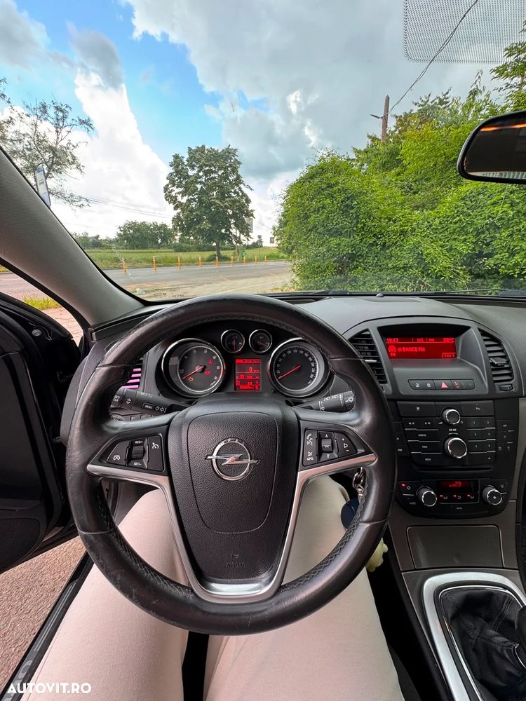 Opel Insignia 2.0 CDTi ECOTEC - 10