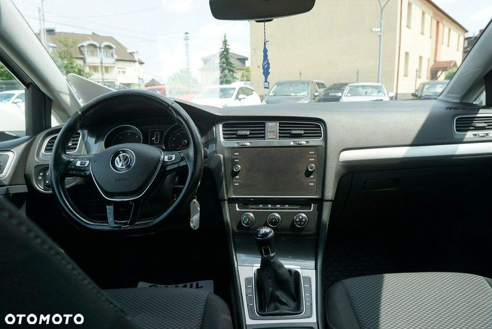 Volkswagen Golf - 13