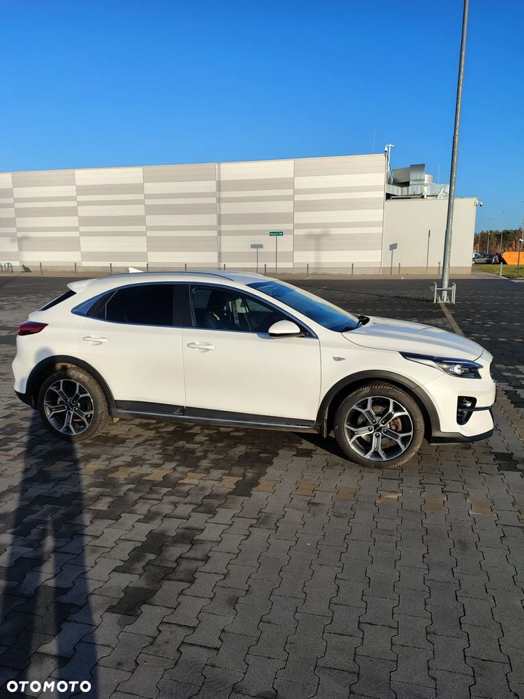 Kia XCeed 1.5 T-GDI M - 3