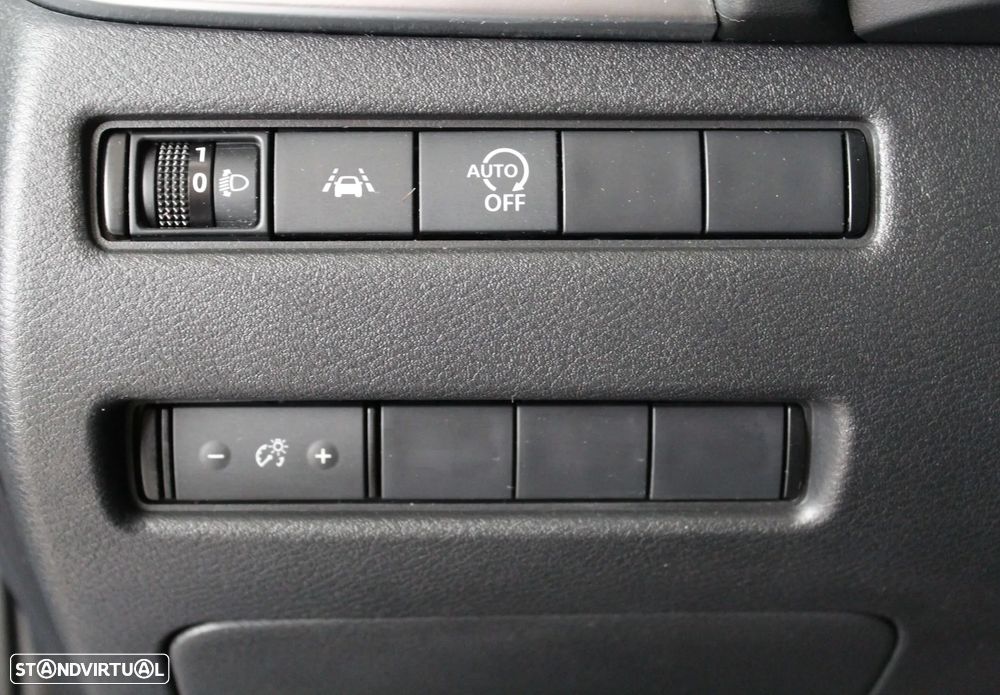 Nissan Qashqai 1.3 DIG-T N-Connecta - 23