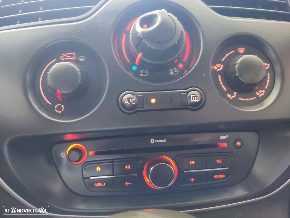Renault Kangoo Z.E. 33 - 13