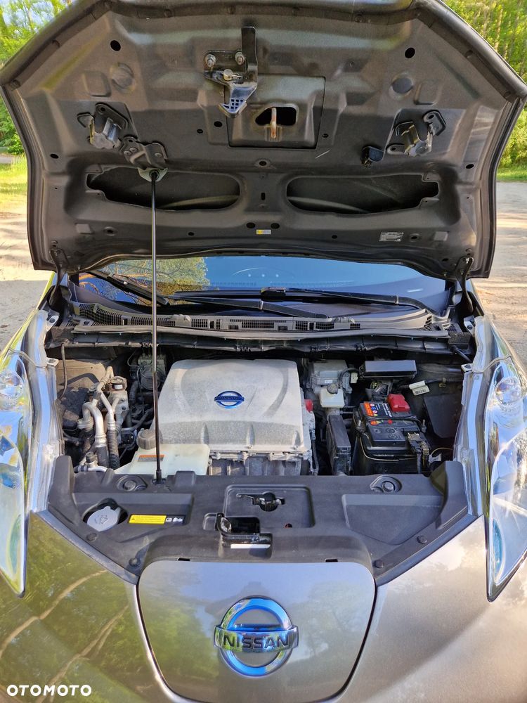 Nissan Leaf 24kWh Acenta - 8