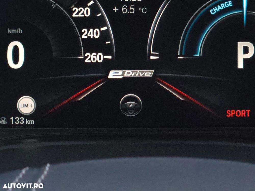 BMW Seria 7 740Le iPerformance - 17