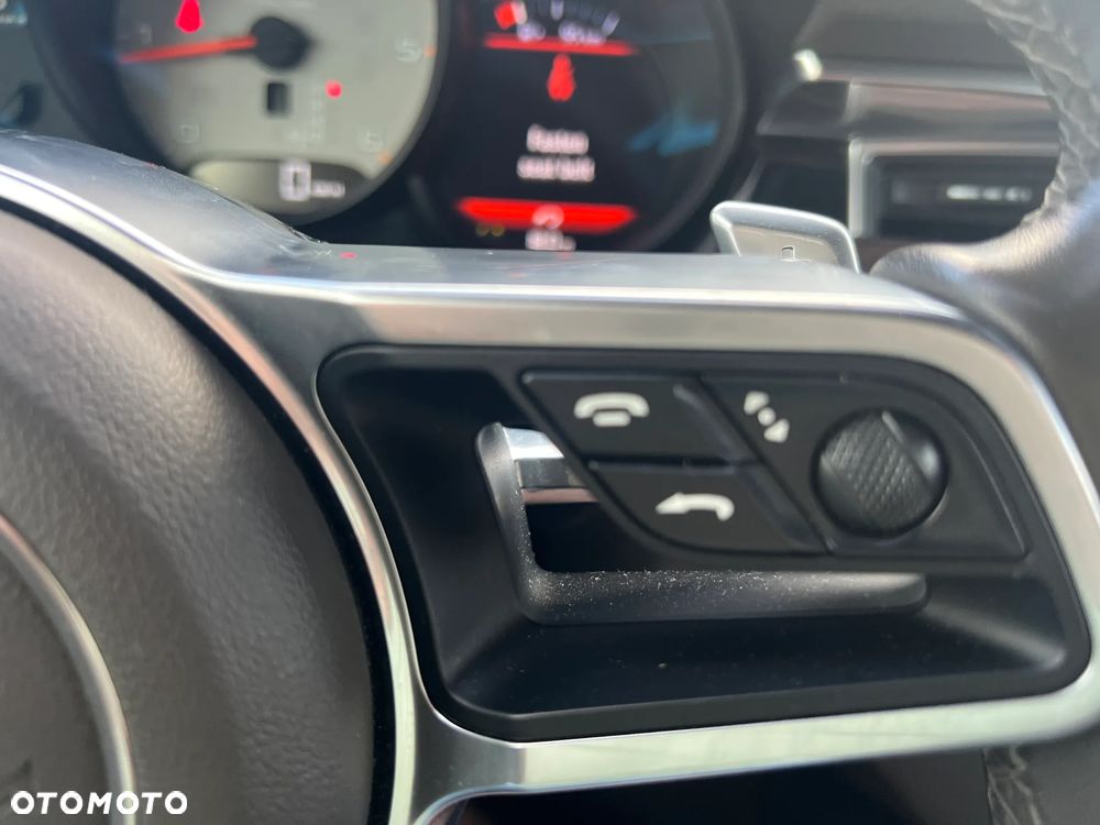 Porsche Macan - 23