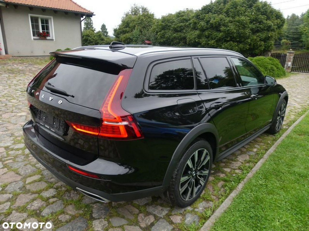 Volvo V60 Cross Country - 24