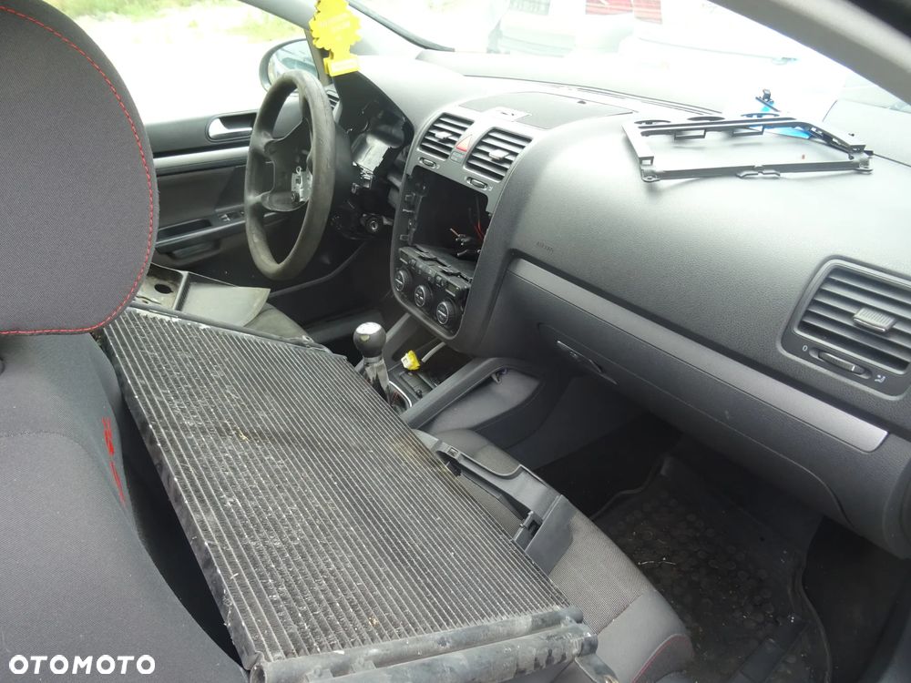 VW Golf 5 2006 na części zderzak maska drzwi klapa błotnik - 5