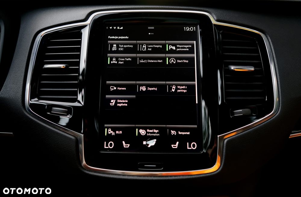 Volvo XC 90 T6 AWD Momentum - 29