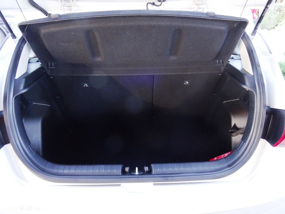 Hyundai i20 1.2 Pure - 9