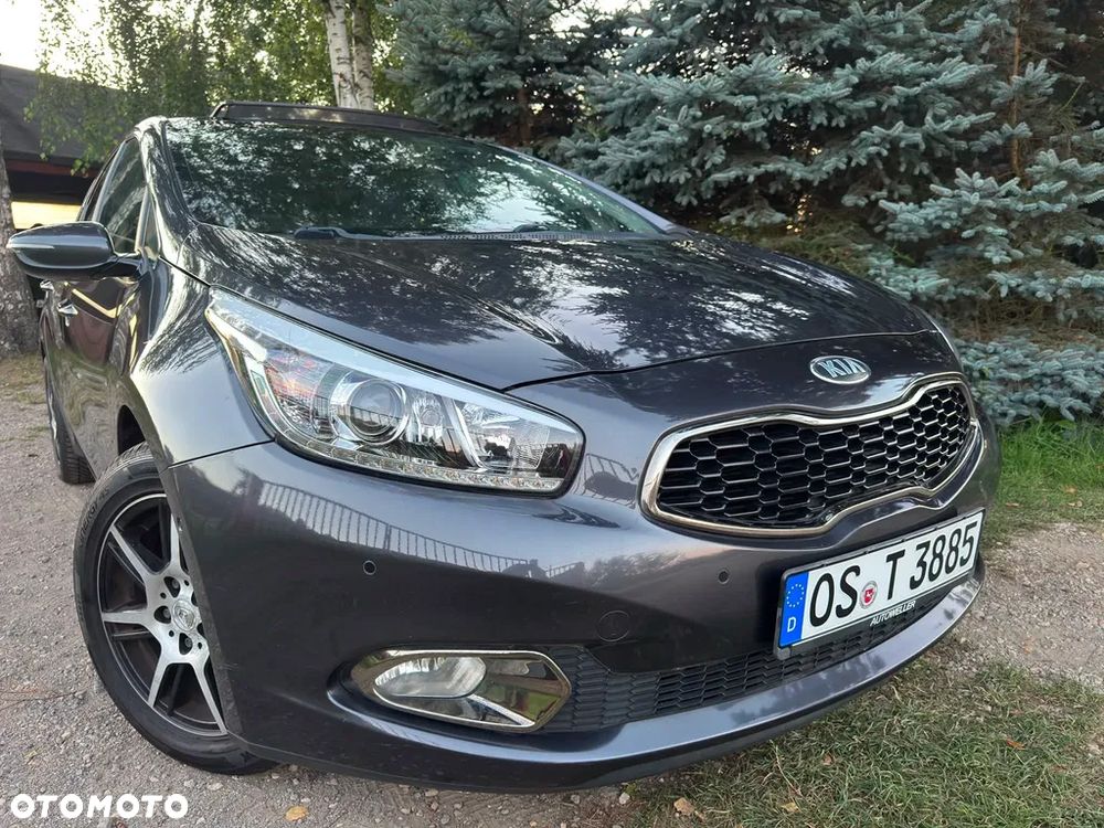 Kia Ceed 1.6 GDI DCT Platinum Edition - 1