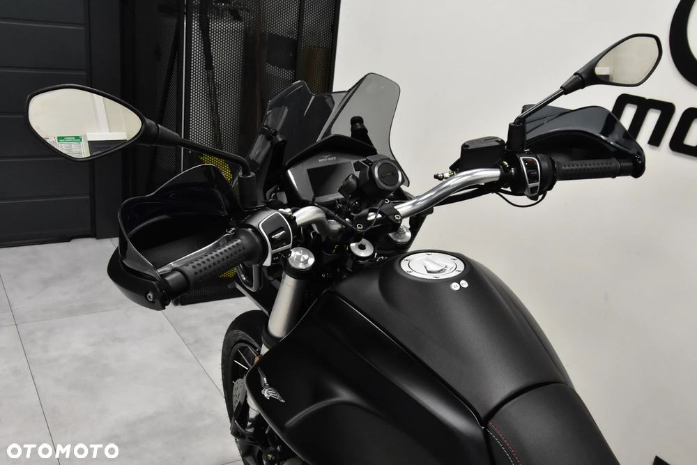 Moto Guzzi V85 - 17