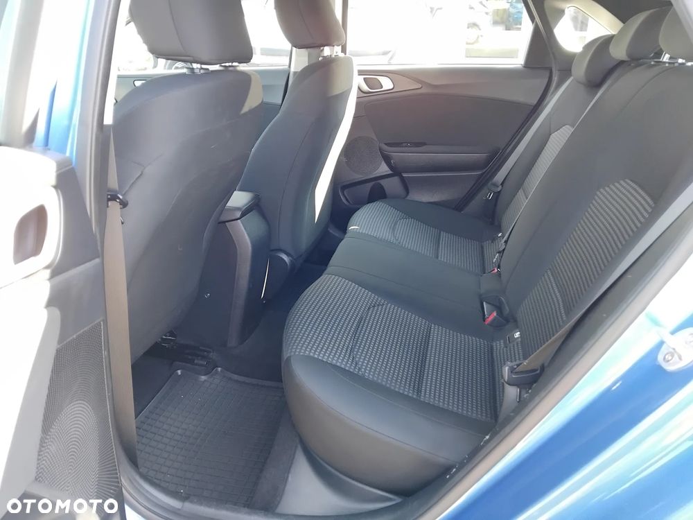 Kia Ceed - 22