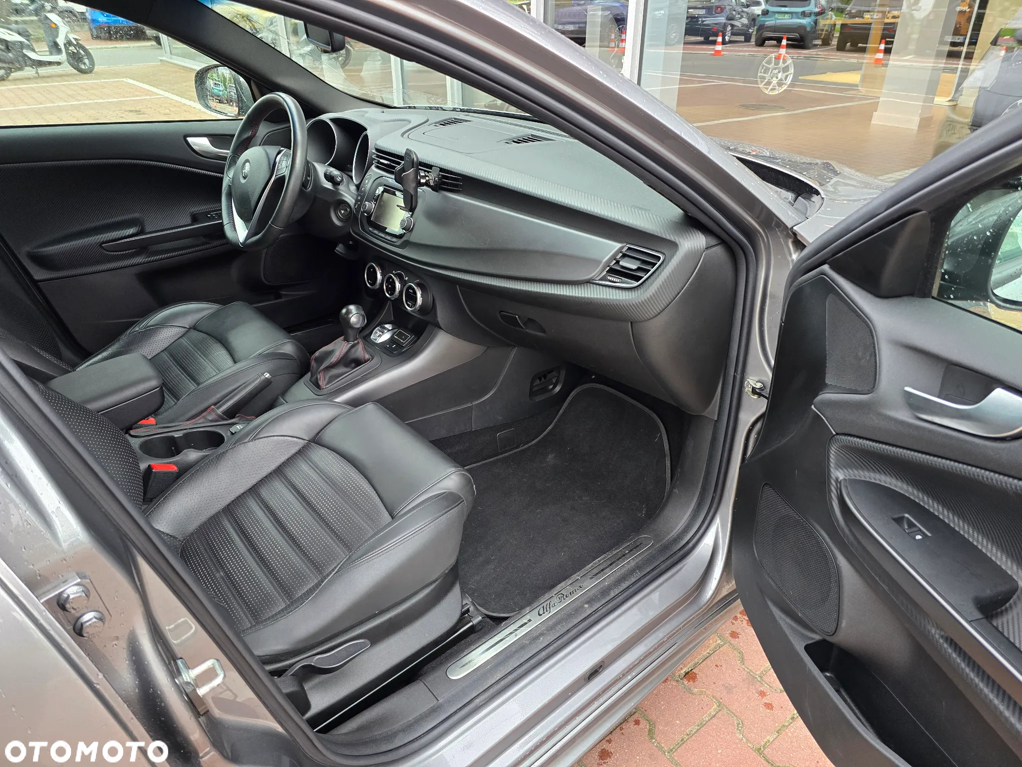 Alfa Romeo Giulietta 1750 TBi Veloce TCT - 10