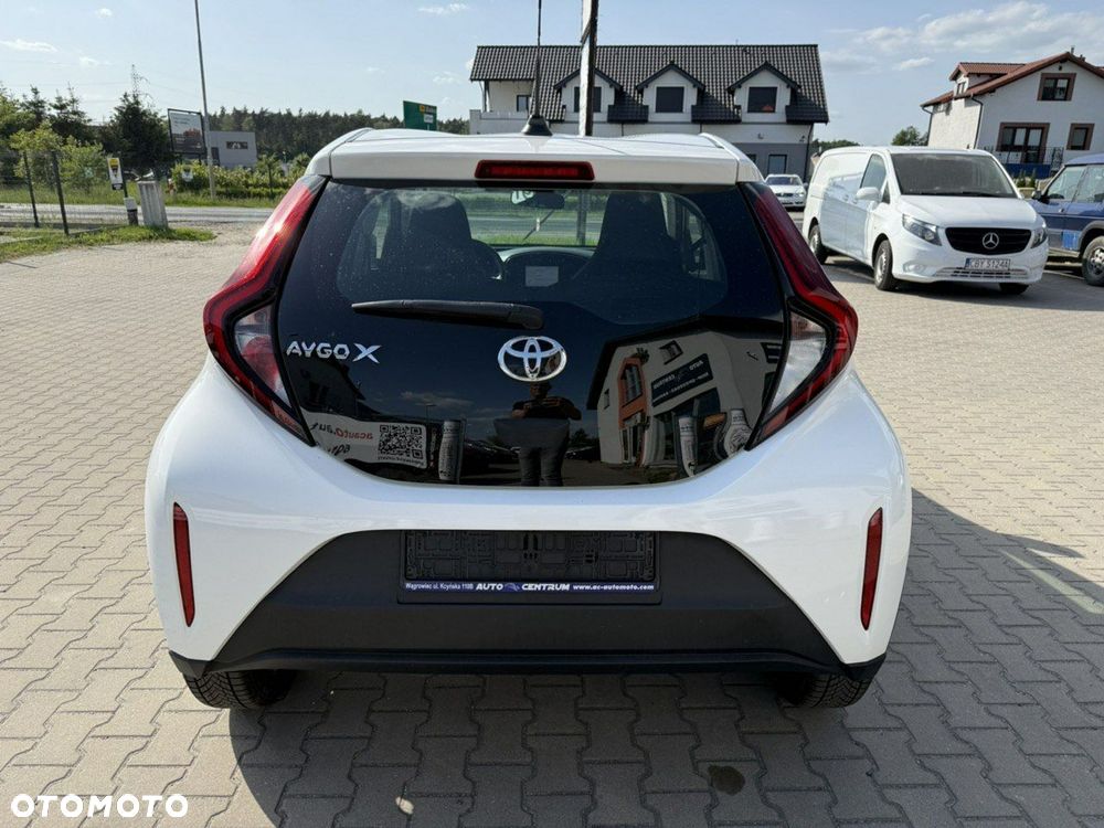 Toyota Aygo X S-CVT Black&White - 7