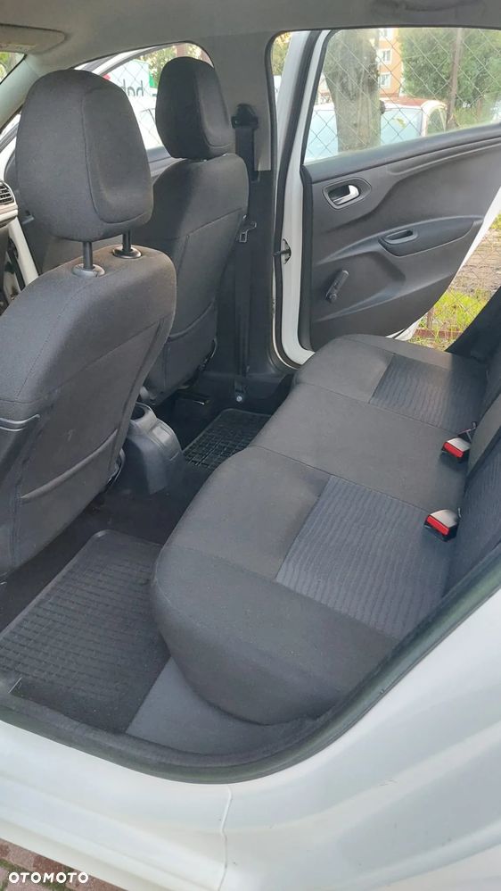 Peugeot 301 1.2 Pure Tech Active - 6