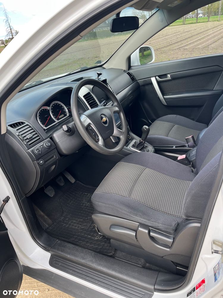 Chevrolet Captiva 2.4 LS 5os - 7