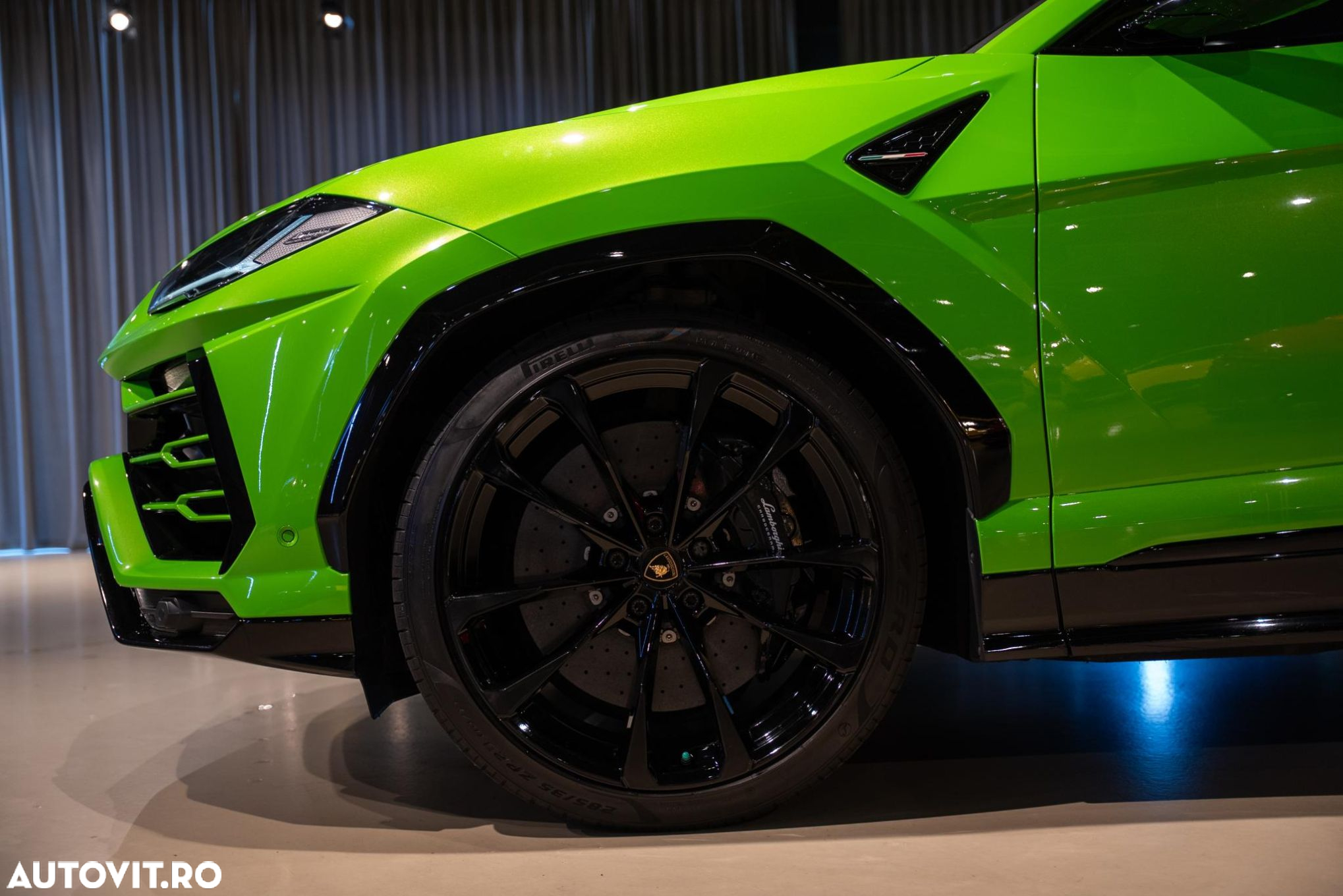 Lamborghini URUS - 14