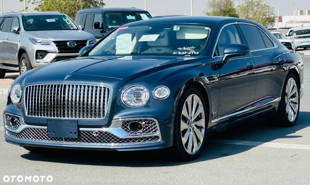Bentley Flying Spur - 2