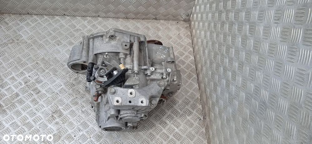 Skrzynia Biegów KNY AUDI B6 2.0 TDI - 3