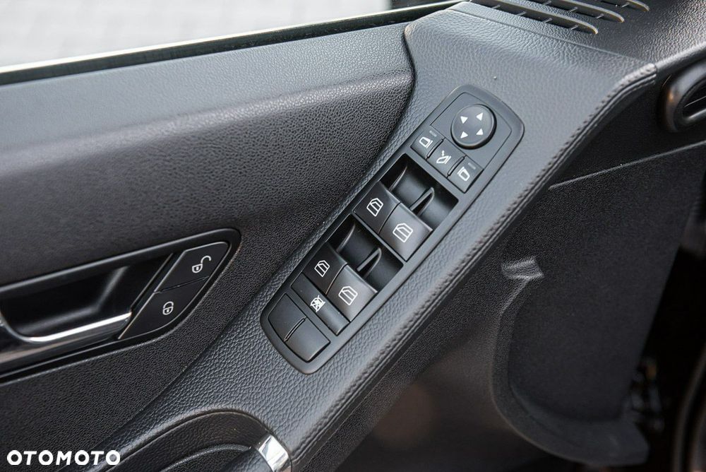 Mercedes-Benz Klasa R 320 CDI L 4Matic 7G-TRONIC - 29