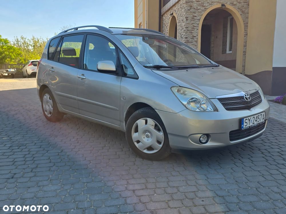 Toyota Corolla Verso 1.6 - 6