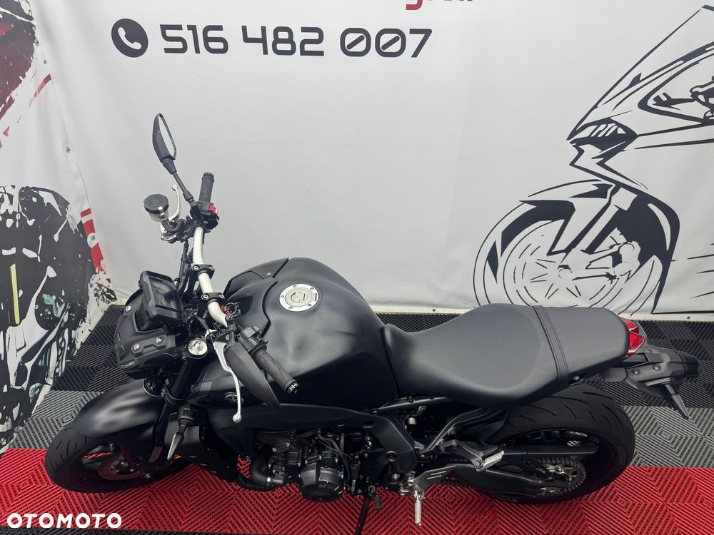 Yamaha MT - 8