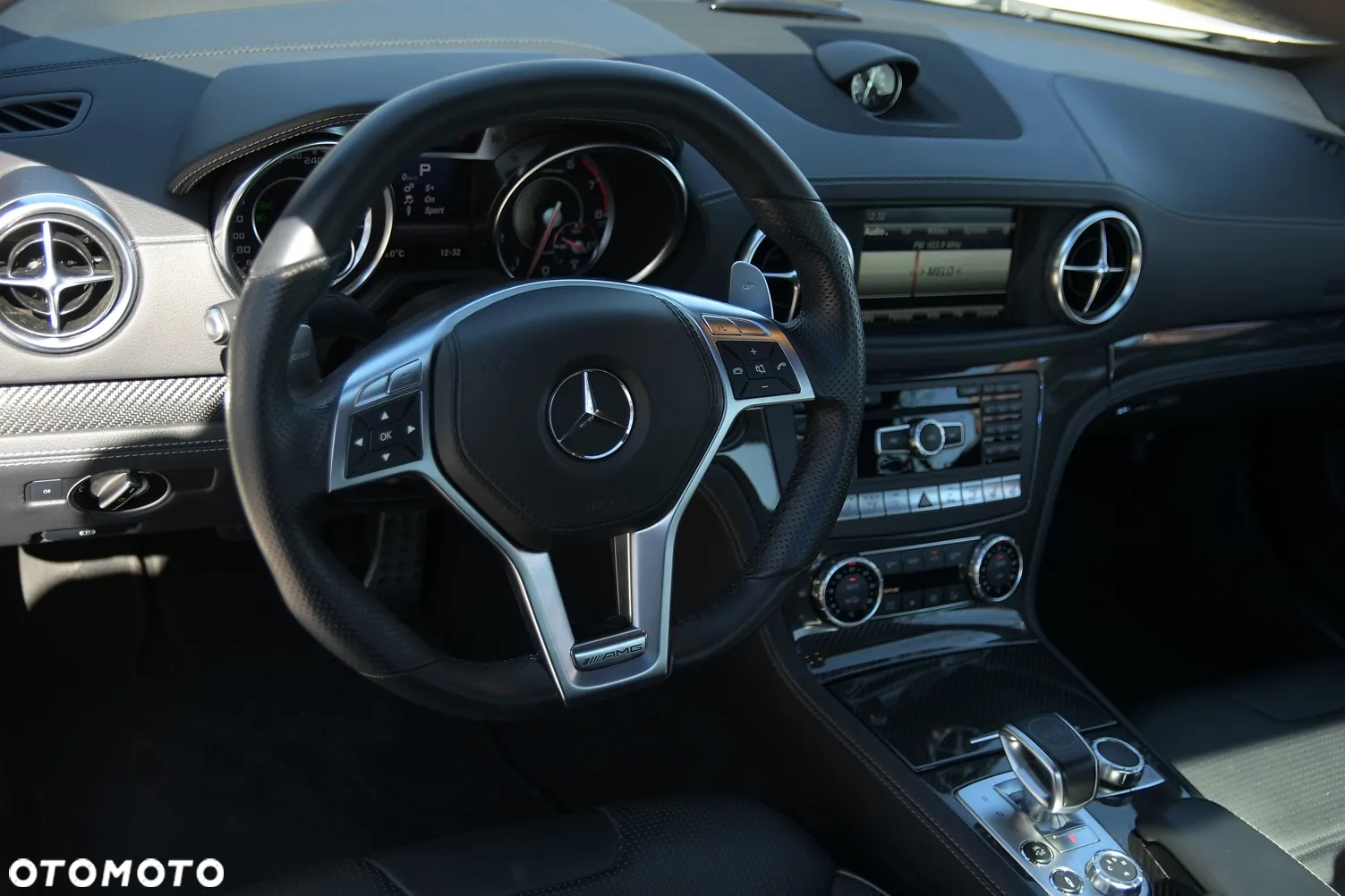 Mercedes-Benz SL 63 AMG - 18